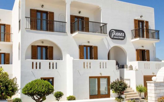 Stay in Panos Studios in Paros